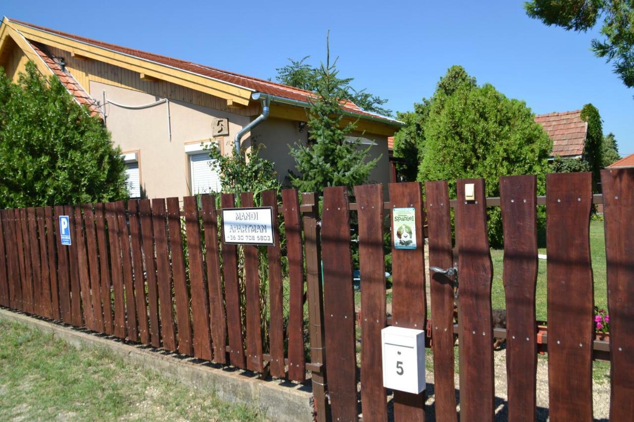Mandi Apartman Veresegyház Exterior foto